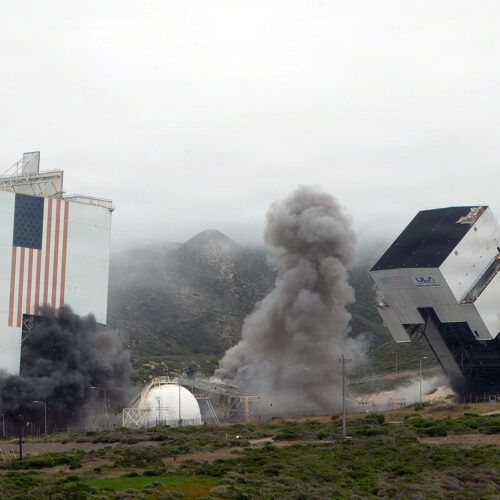 towers-once-planned-for-california-shuttle-launches-leveled-for-spacex-rockets