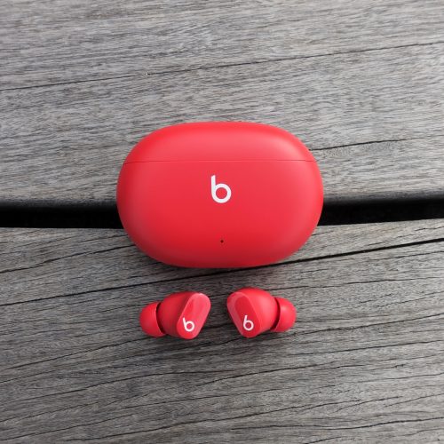 apple-patches-high-severity-eavesdropping-vulnerability-in-beats-studio-buds