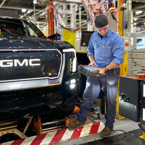 gm-installs-robots-at-flagship-ev-factory-after-laying-off-1,300-workers