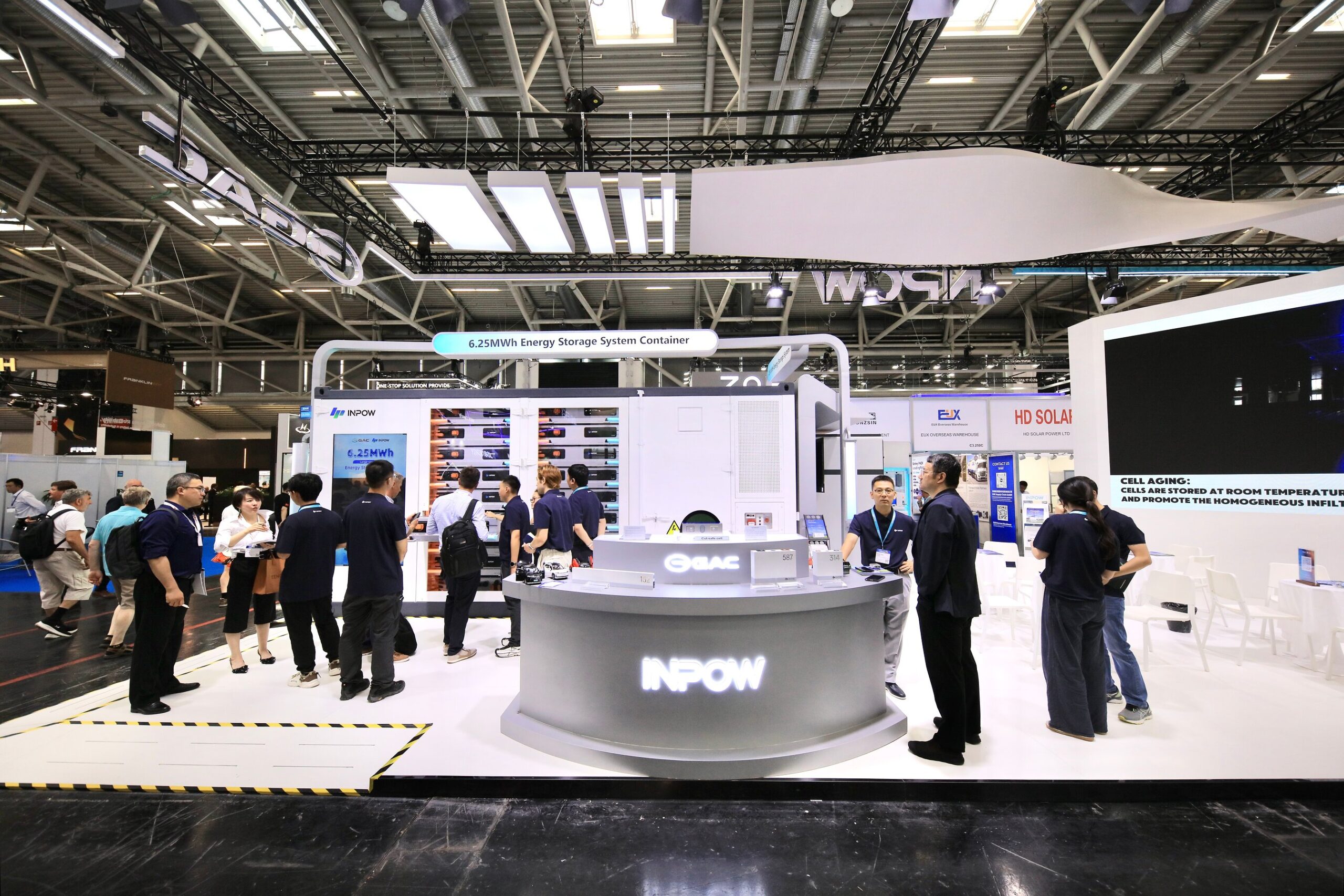 gac-inpow-fait-ses-debuts-a-l’intersolar-europe-2026-avec-la-premiere-cellule-au-monde-de-stockage-d’energie-semi-solide-de-587-ah-produite-en-serie