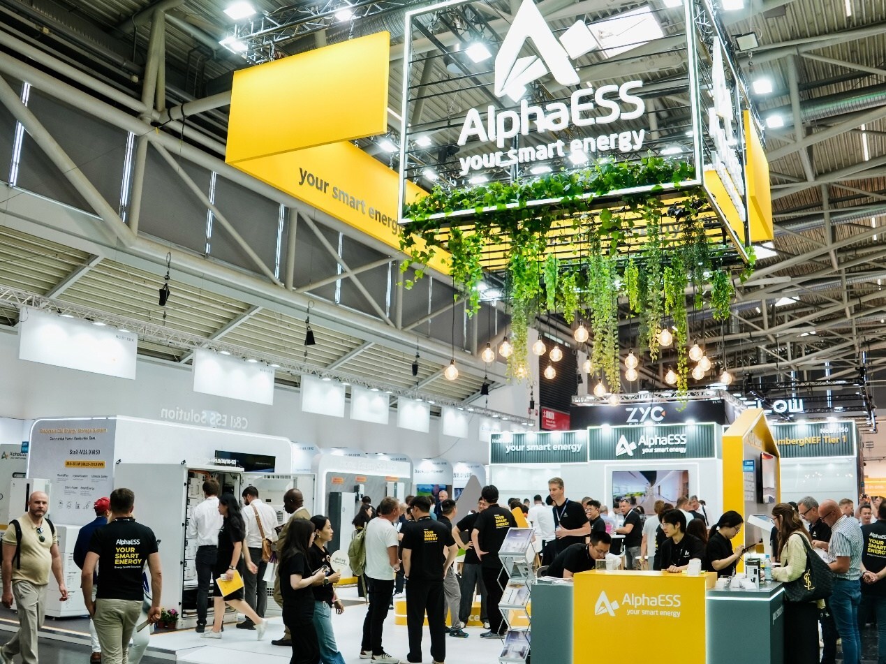 alphaess-unveils-expanded-energy-storage-ecosystem-for-europe-at-intersolar-2026