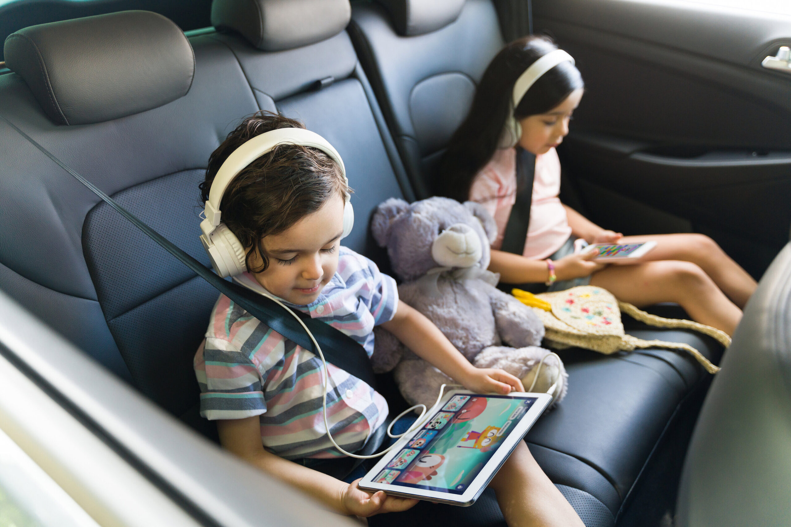 here’s-how-kids’-screentime-differs-across-the-us.