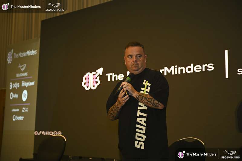 craig-campbell-receives-“voice-of-seo”-award-at-masterminders-manchester-event