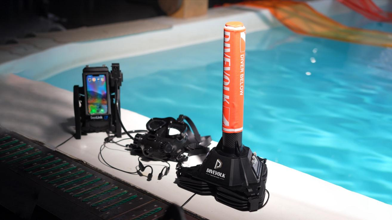 divevolk-sealink-supports-underwater-production-for-vivo-s60’s-“starlight-luggage”