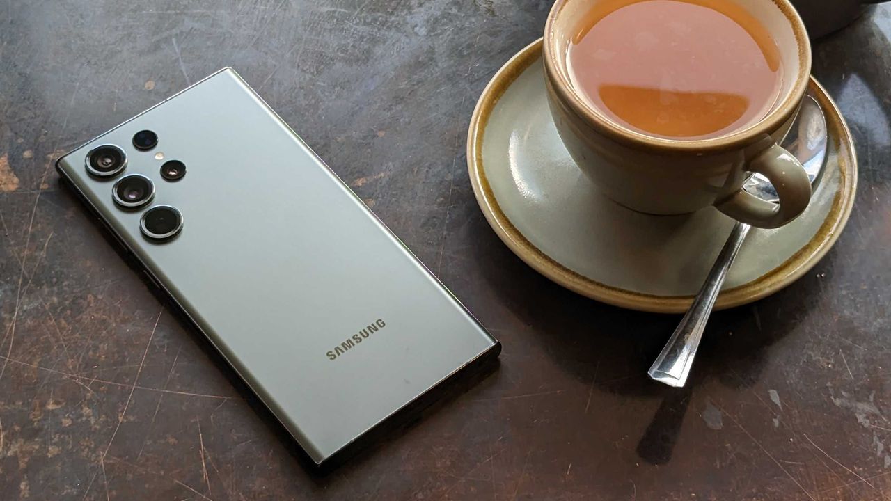 samsung-patches-nearly-200-security-issues-on-its-phone-hardware-–-here’s-what-you-need-to-know