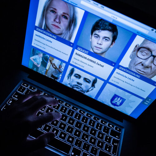 reverse-lookup-service-exposed-millions-of-photos-of-people’s-faces