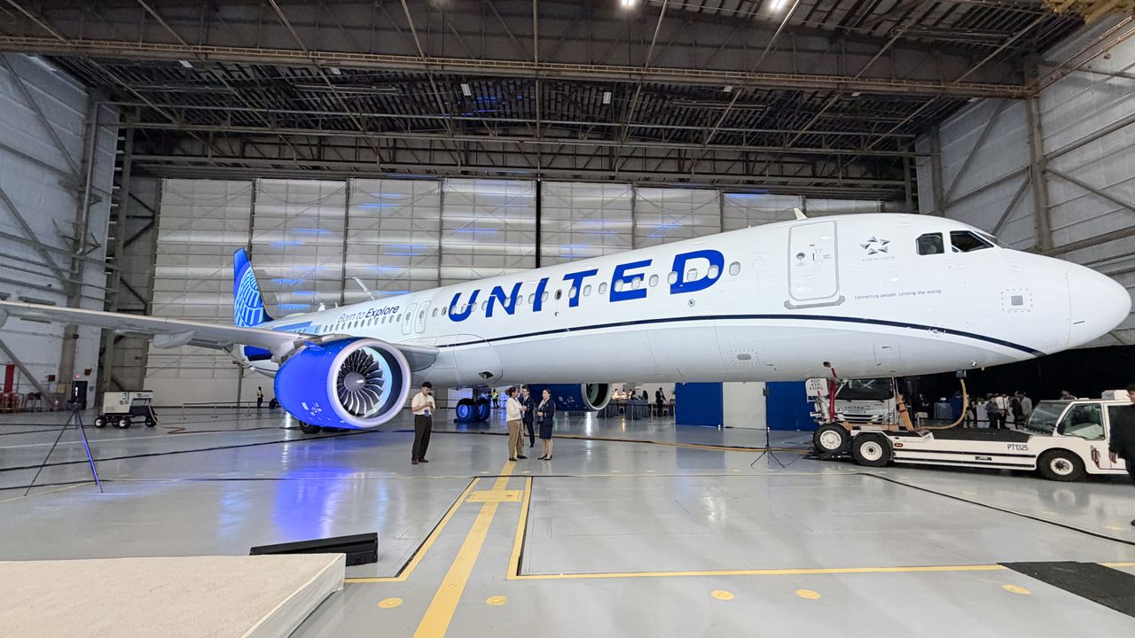 united’s-new-a321xlr-is-packed-with-tech,-and-it’s-about-to-take-on-new-transatlantic-routes