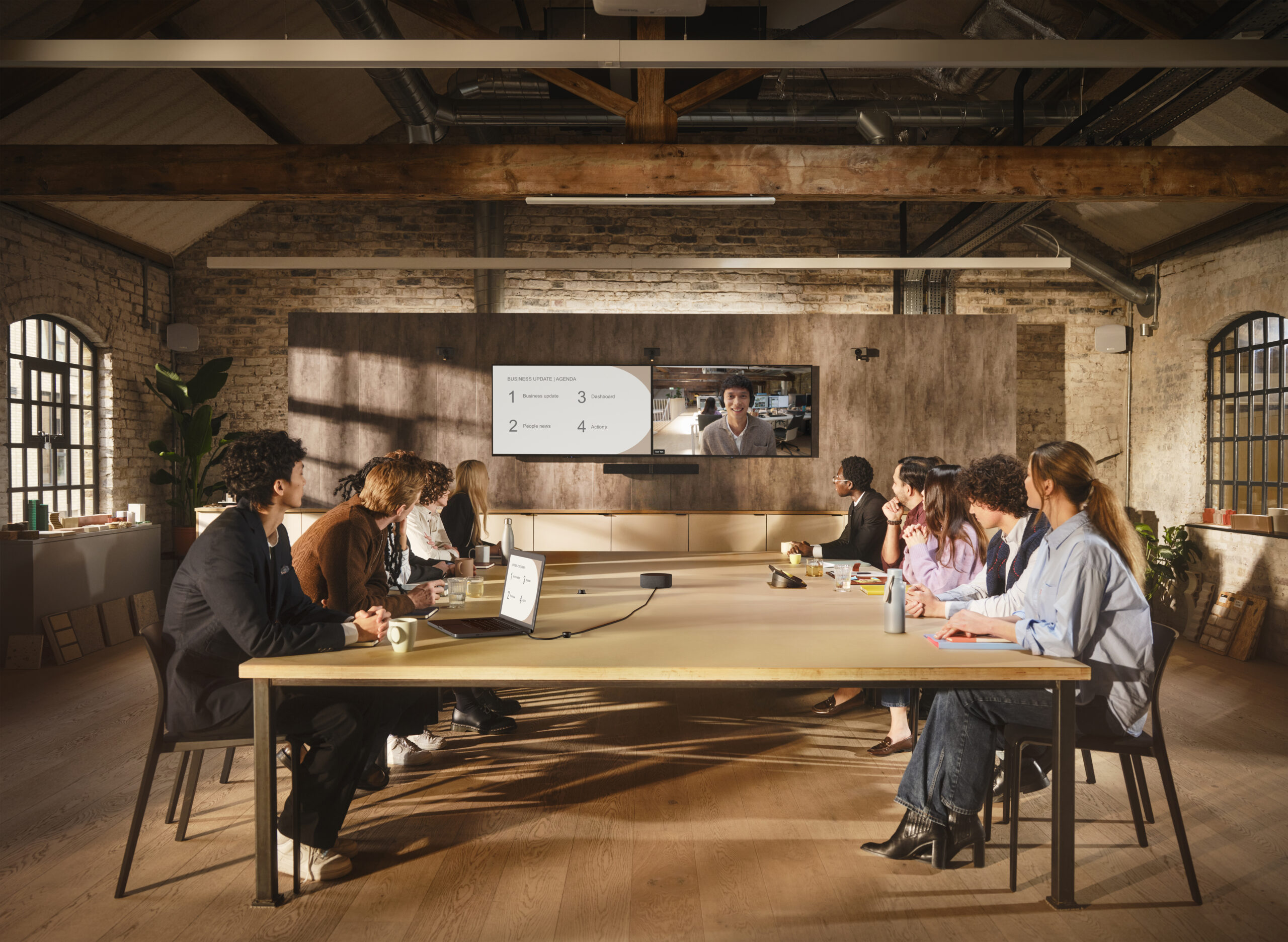 jabra-reach-brings-single-cable-simplicity-to-video-meeting-collaboration