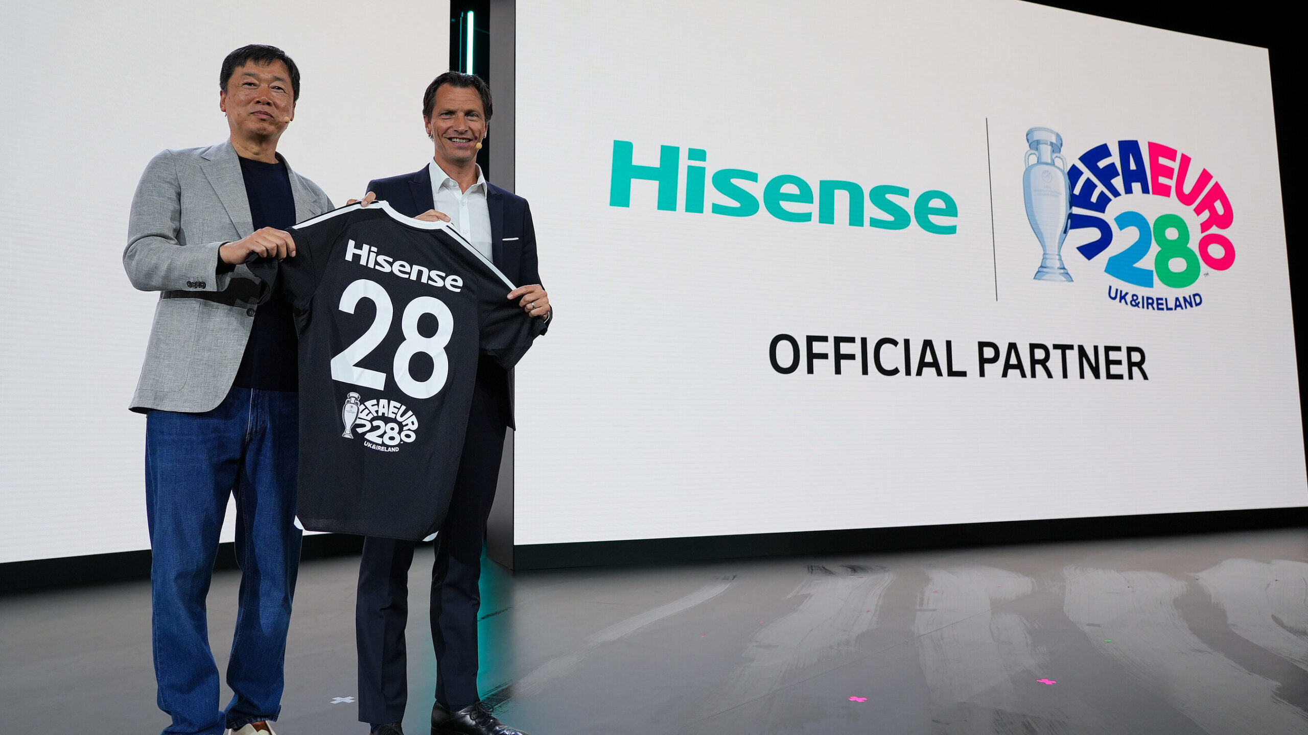 Hisense amplía su acuerdo de colaboración a largo plazo con la UEFA como socio oficial de la UEFA EURO 2028