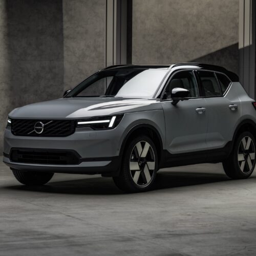 New corners, new lights for 2028 Volvo XC40