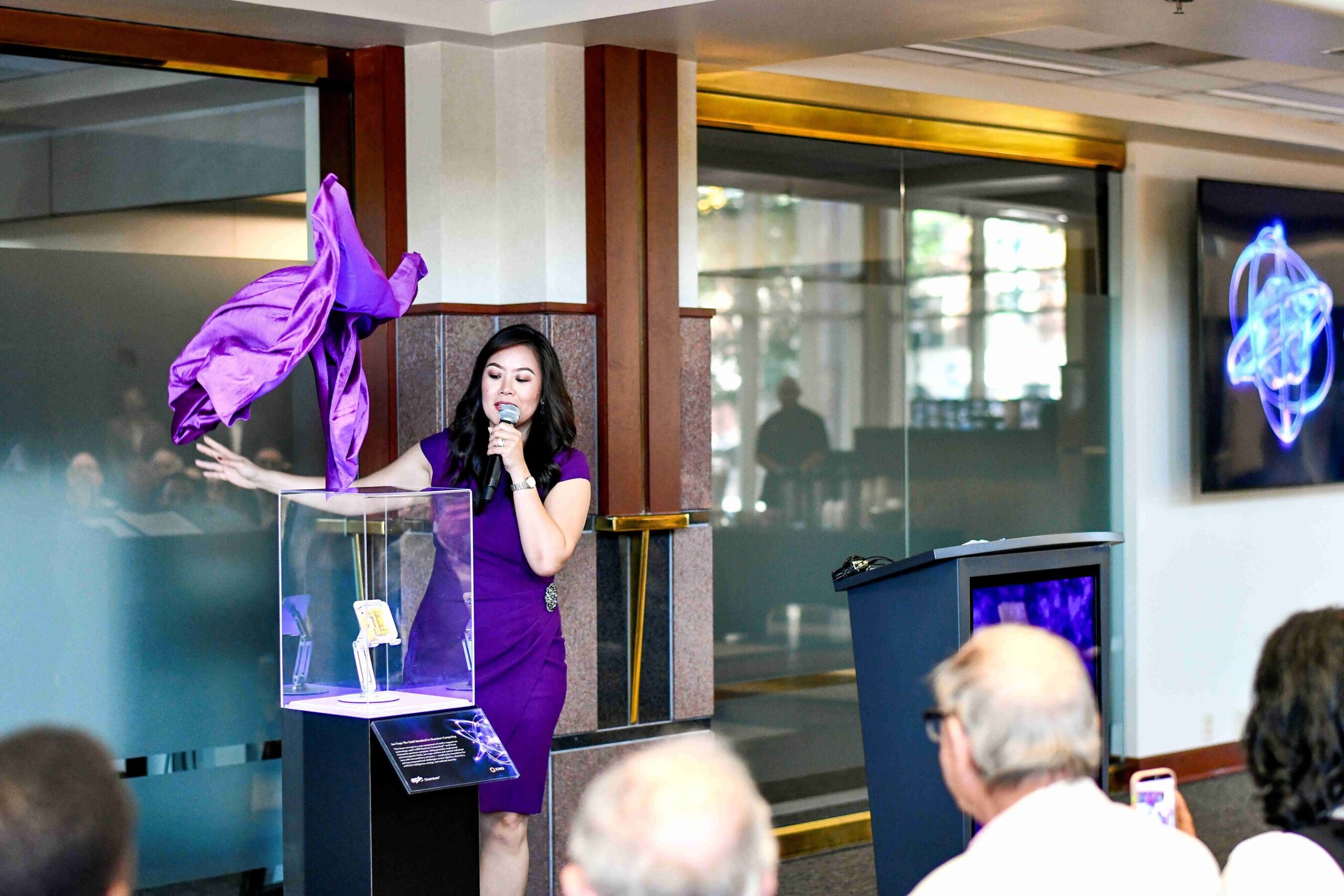 epb-launches-ionq-forte-enterprise-quantum-computer-in-chattanooga