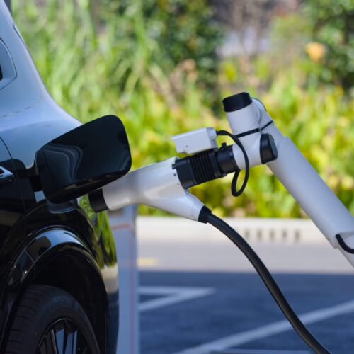 us-being-left-behind-in-ev-charging-speeds-as-china-goes-sub-5-min-to-70%
