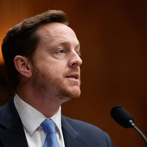 Trump admin using AI to deny medical care for seniors in disastrous experiment