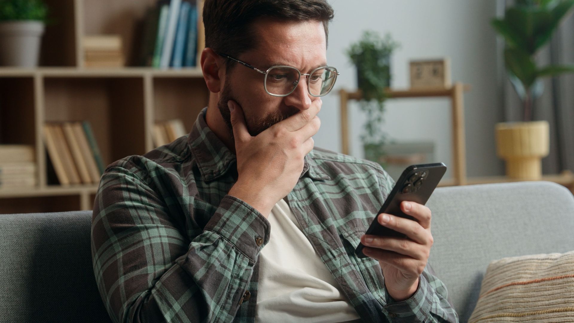 sweden-tells-citizens-to-be-ruder-to-phone-scammers-as-criminals-take-advantage-of-good-manners