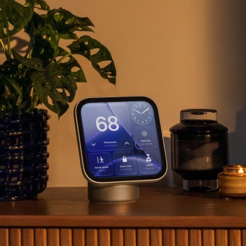 apple’s-first-smart-display-is-the-7-inch-homeview-for-$299