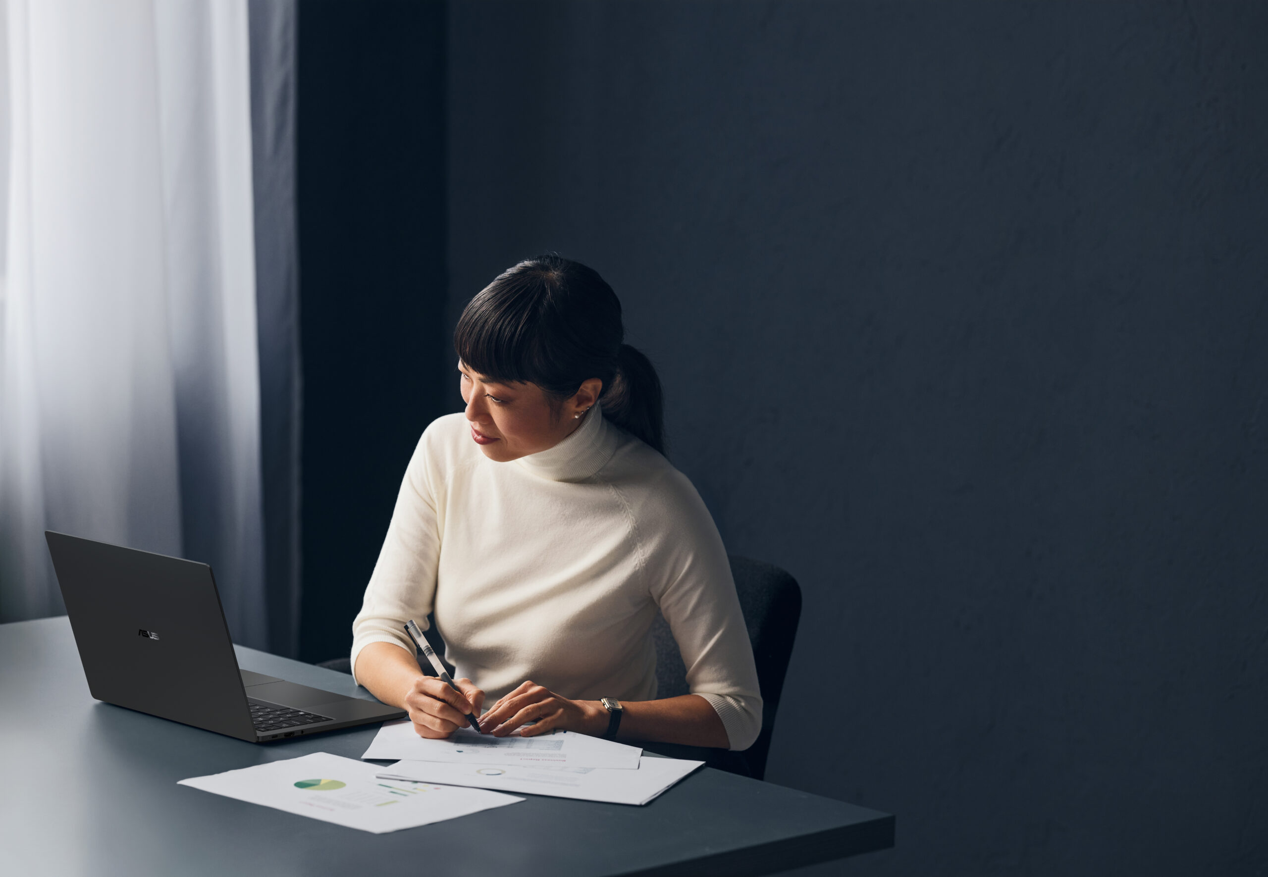 asus-introduces-expertbook-a7-in-canada,-built-for-business-on-the-move