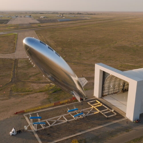stratospheric-airship-flew-from-us-to-japan-to-test-sky-cell-tower-concept