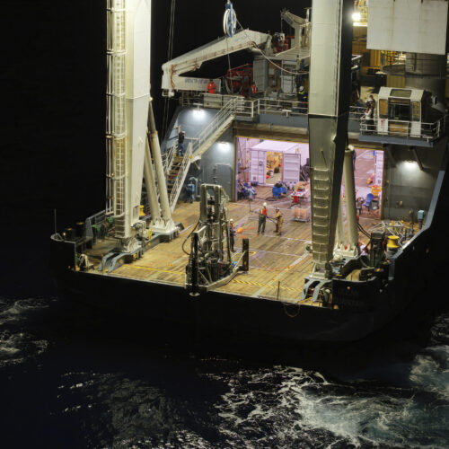 startup-taps-underwater-volcano-as-energy-source-in-“proof-point”-test