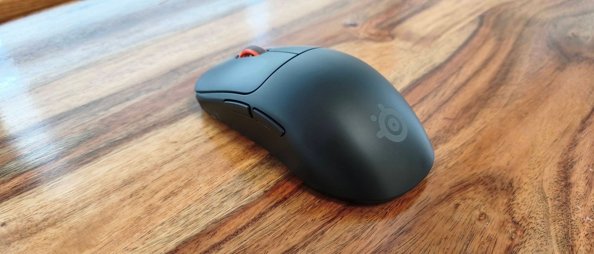 steelseries-sensei-pro-review:-clever-battery-management-meets-high-performance
