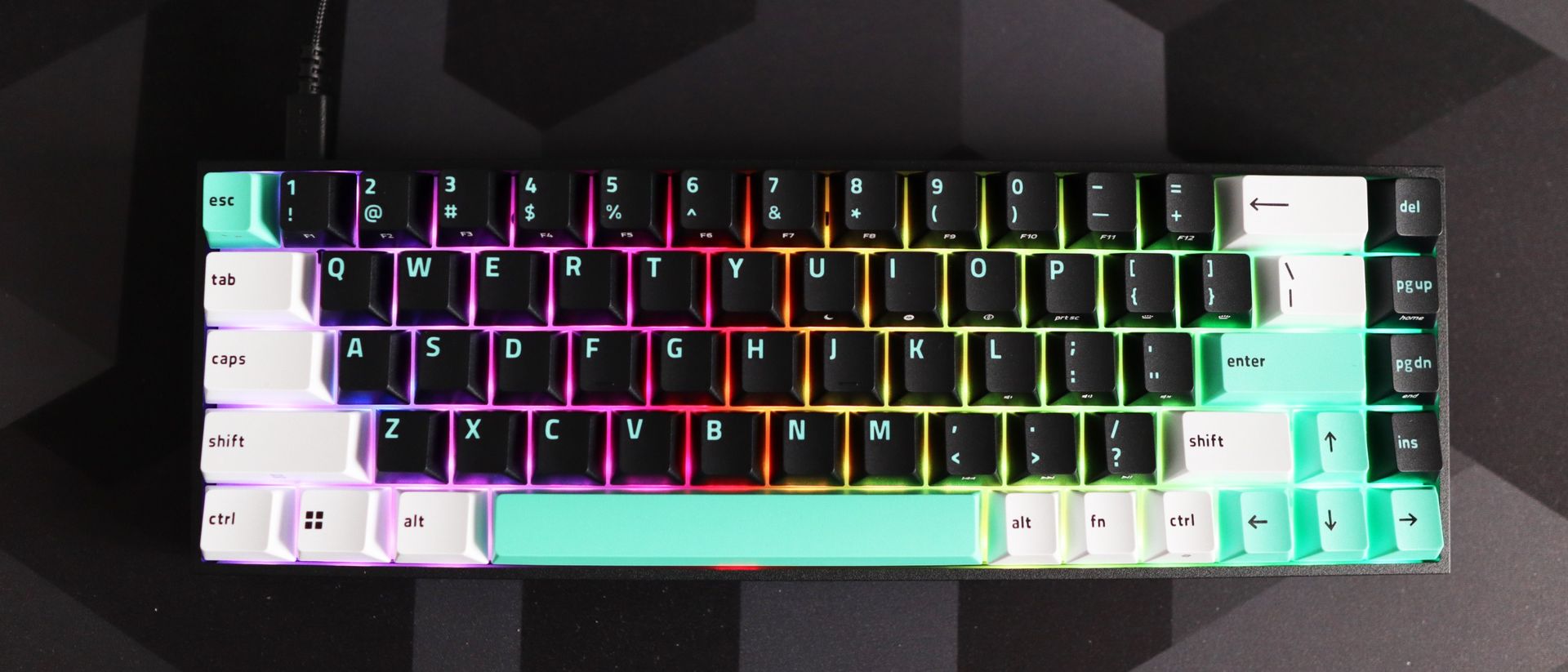 razer-reclusa-x-mini-65%-review:-an-awesome-and-affordable-mechanical-keyboard