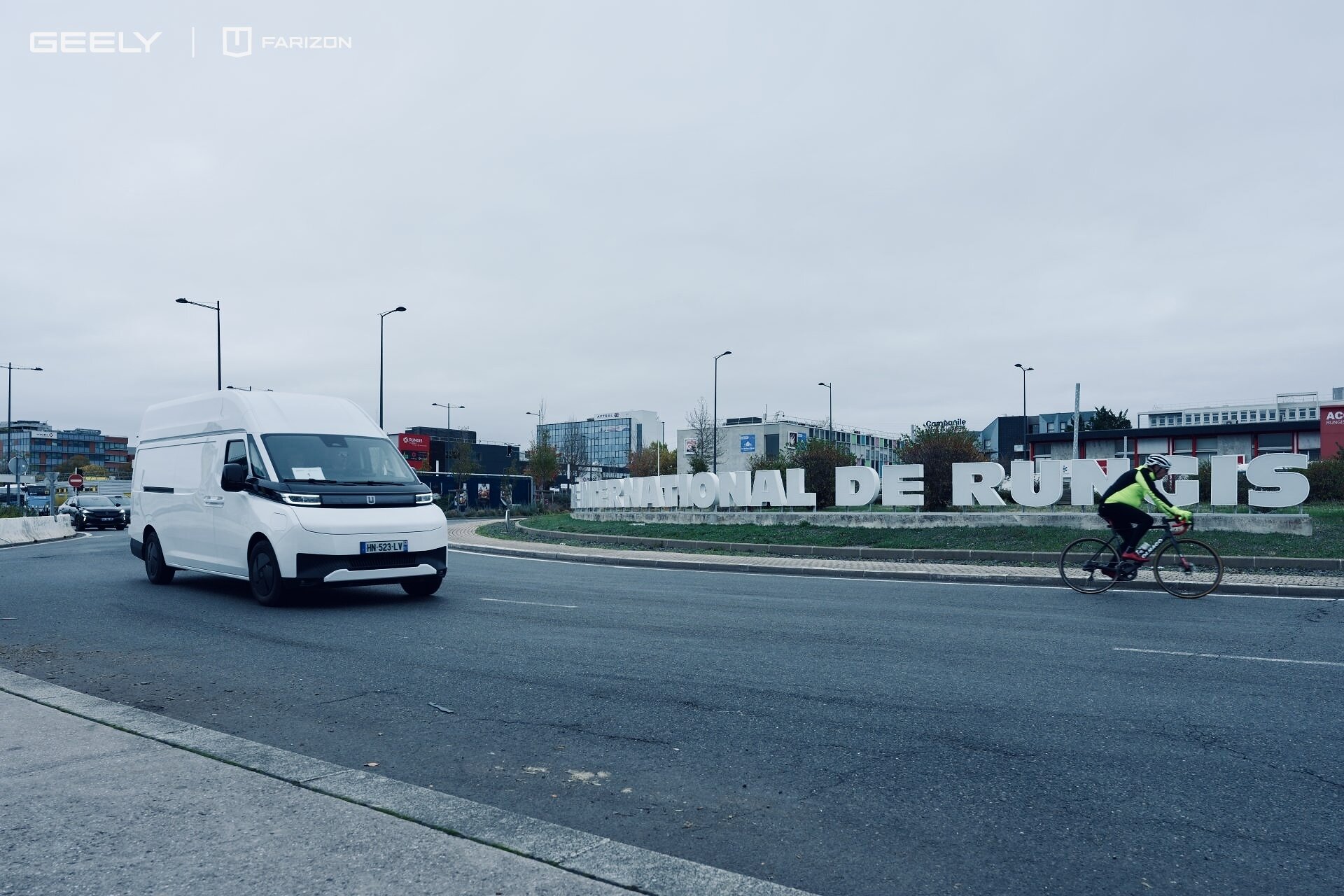 farizon-sv-model-year-2027-makes-its-french-debut-at-rungis,-tested-for-real-world-delivery